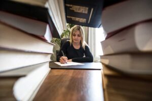 avocats experts draguignan